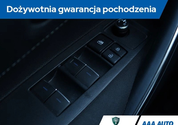 Toyota Corolla cena 82000 przebieg: 91976, rok produkcji 2019 z Bełchatów małe 326